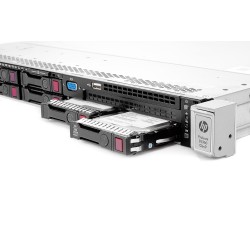 HPE ProLiant DL360 Gen9 12jádrový server s 600GB SAS úložištěm